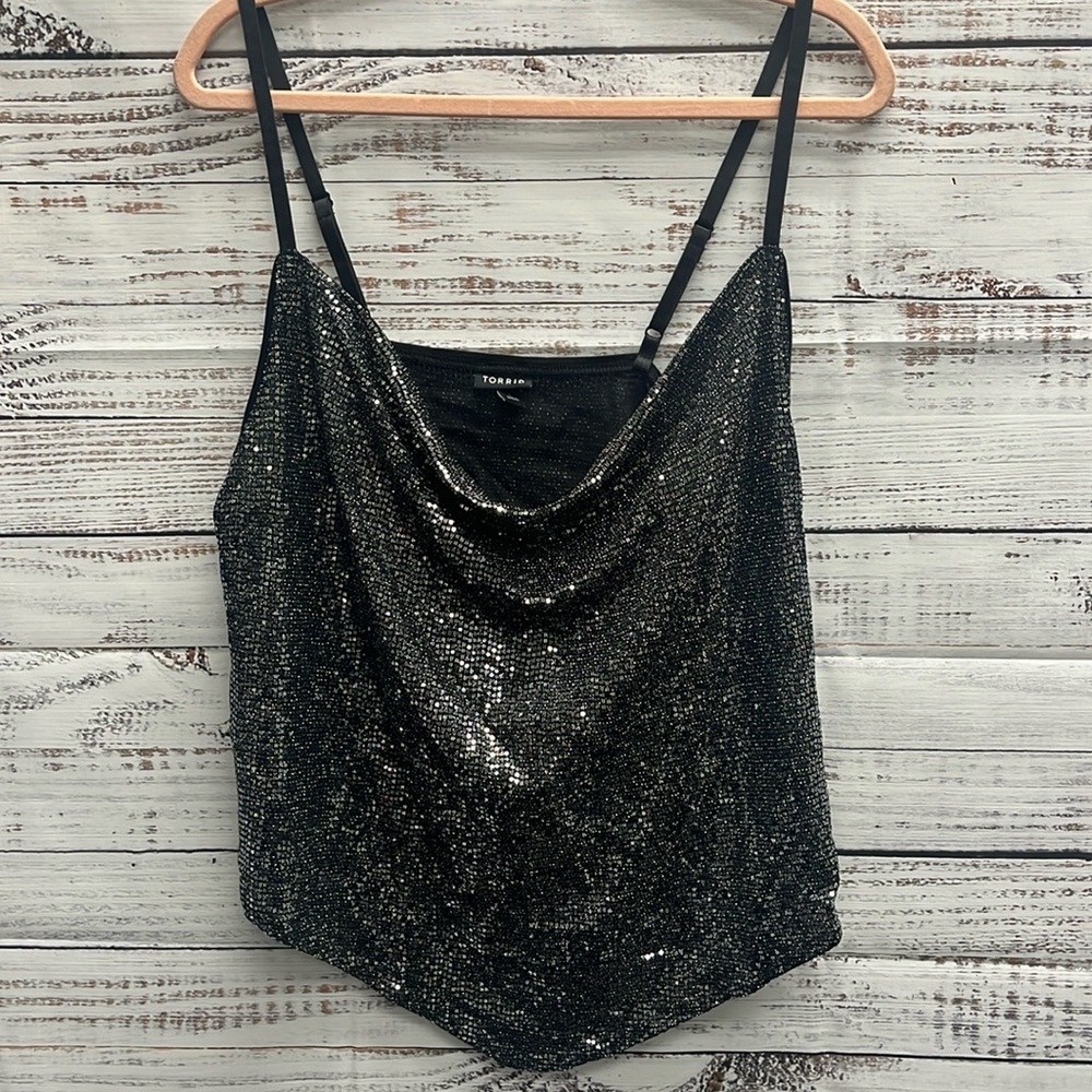 Fun sparkling tank